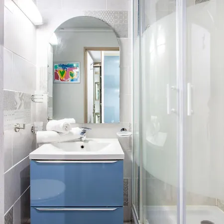 Daire Rond Point Des Pistes - Val Claret-19 By Interhome *